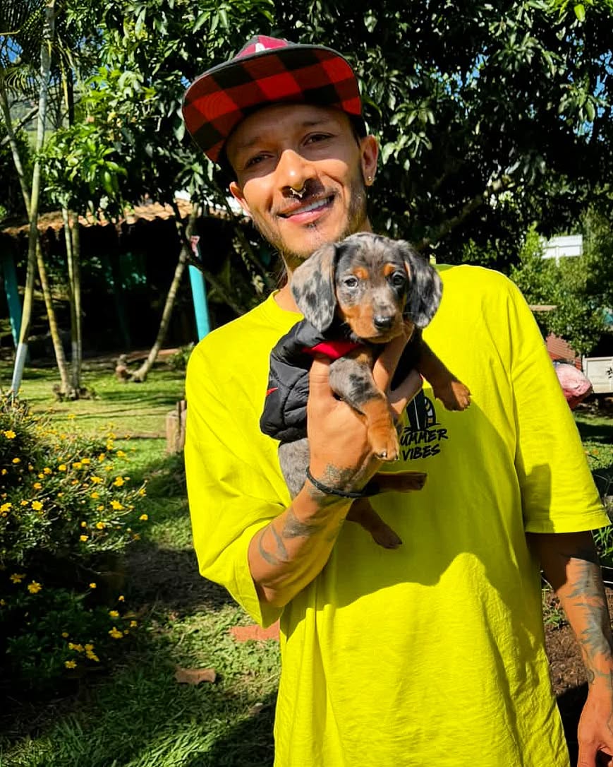 Familia feliz con su Teckel